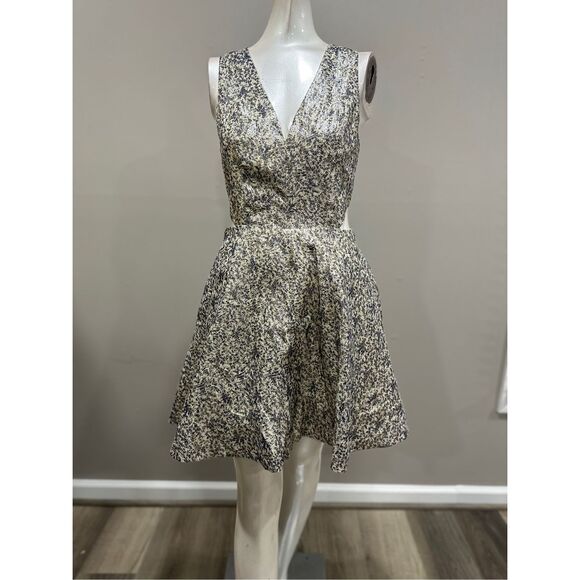 Alice + Olivia Cutout Metallic Jacquard Fit & Flare Mini Dress Black Size 2 $440 - Picture 4 of 11